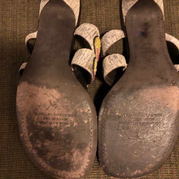 DONALD J PLINER Dragonfly Jeweled Kitten Heel Sandals Violeta Pewter Sz 10.5 M - Picture 7 of 14